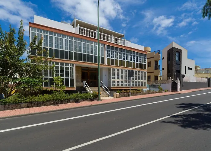 Family Ciudad Jardin דירה