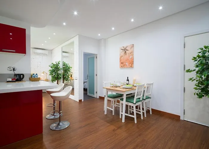 Family Ciudad Jardin דירה *