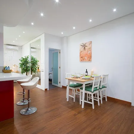 Family Ciudad Jardín Apartamento *